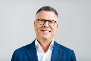 Prof. Dr. Hagen Pfundner, Vorstand der Roche Pharma AG