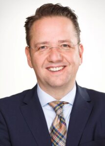 Matthias Hinrichs bietet Einblicke in die Dentalbranche