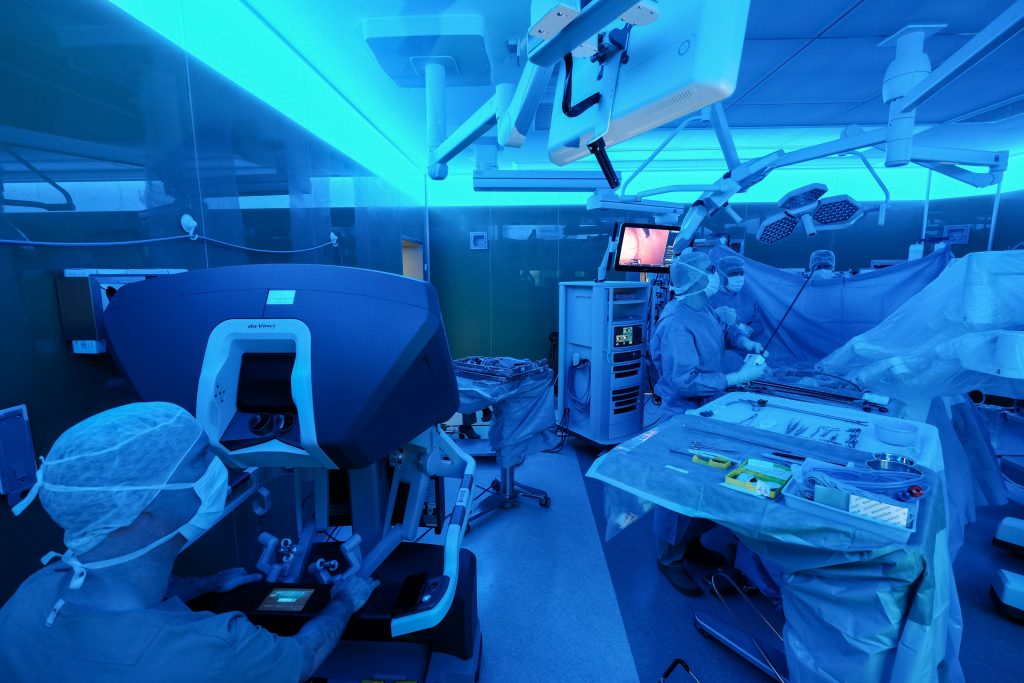 Roboterassistierte Chirurgie Im Op Saal Ist Da Vinci Die Zukunft